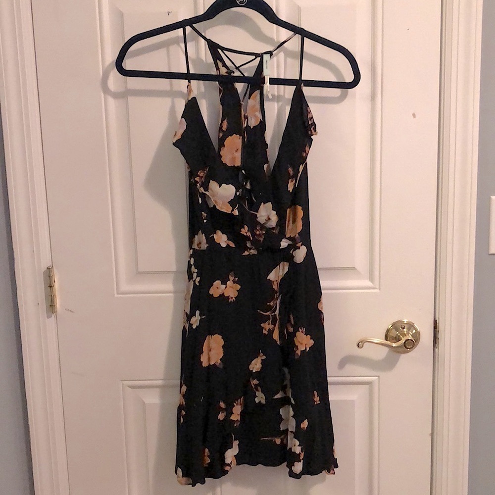 kimchi Blue wrap front dress - Picture 3 of 3